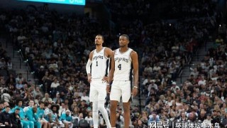 文班亚马狂轰27分11板7帽 马刺21分逆转 114-93大胜开拓者